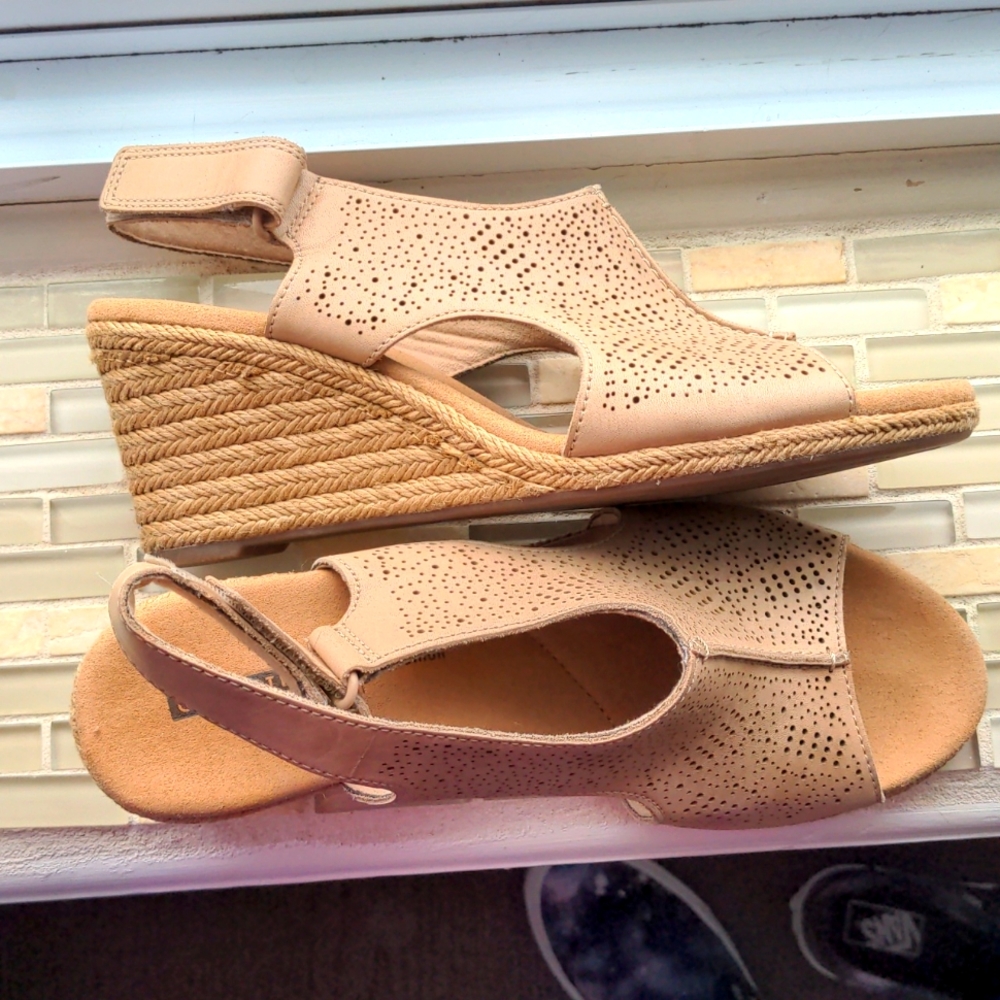 Clark's Lafley Rosen Leather Wedge Sandals